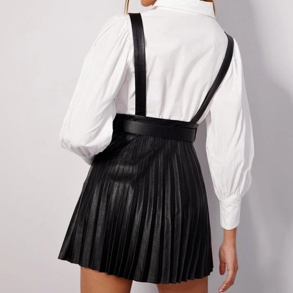 Pleated Overall Mini Dress Black - Picture 4 of 5